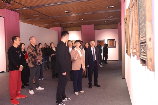观展现场。bat365中文官方网站供图