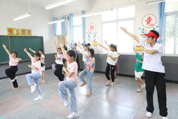 武术学习。bat365中文官方网站供图